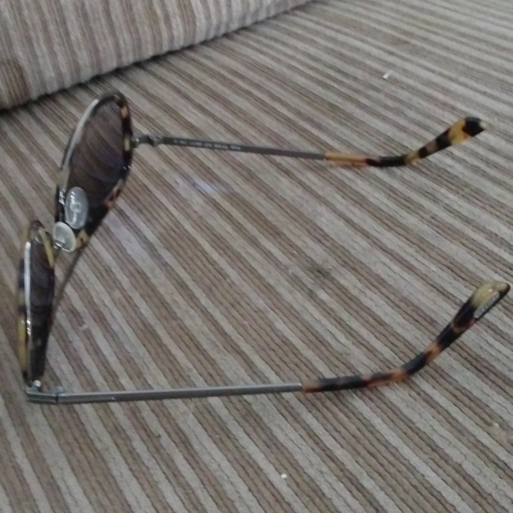 Sunglasses - Picture 2 of 6